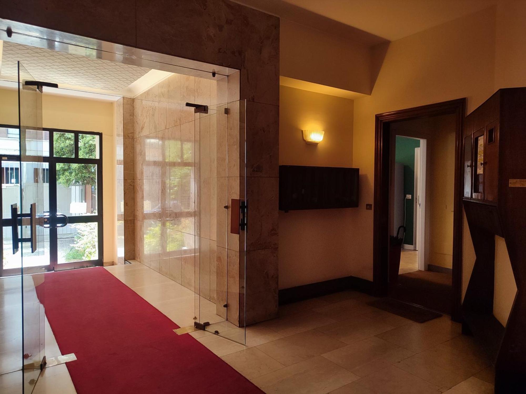 Апартаменти Giusti Flat - Next To Cimitero Monumentale Castello Sforzesco Мілан Екстер'єр фото